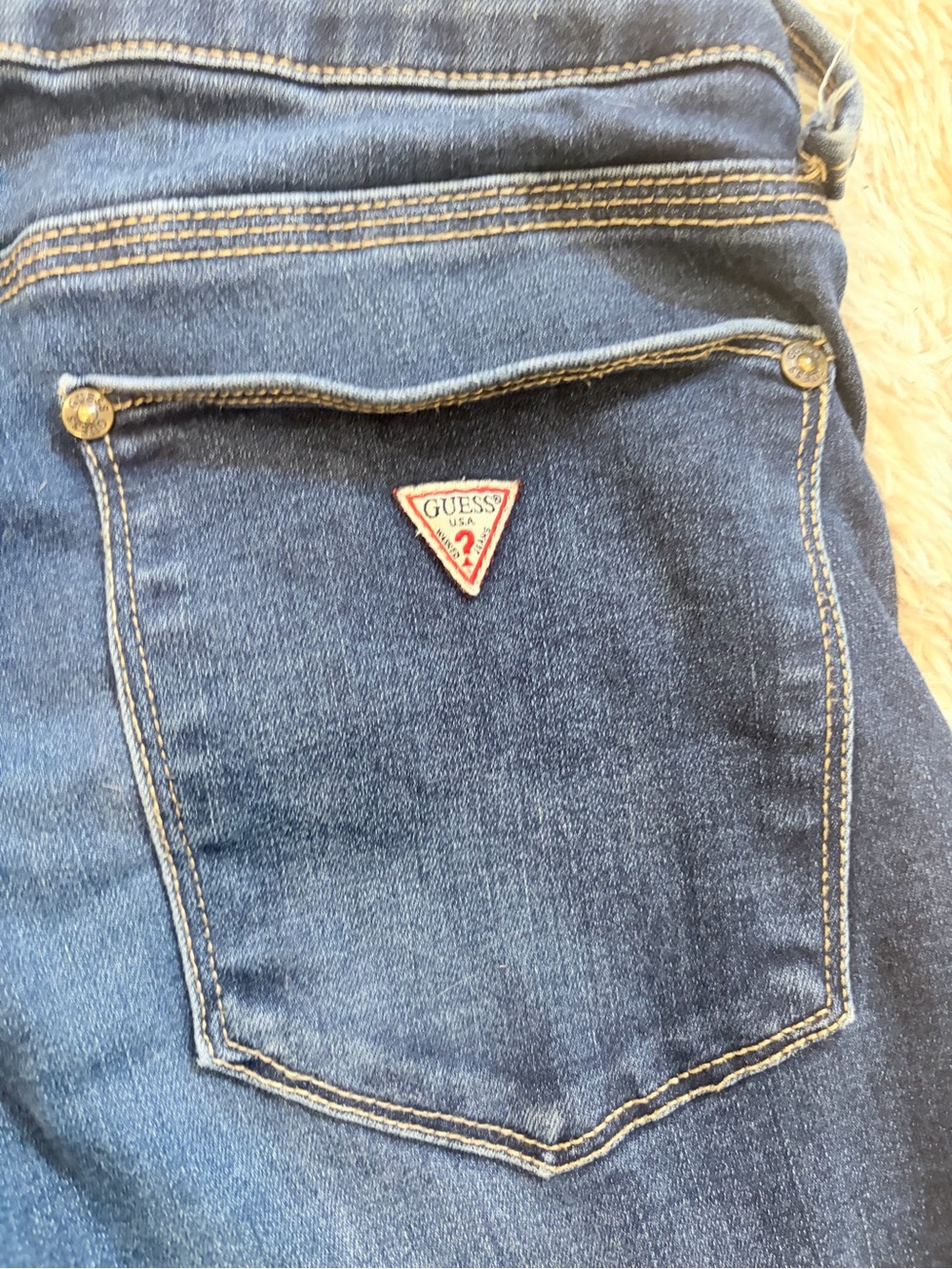 Guess Jeans - Picture 3 of 5